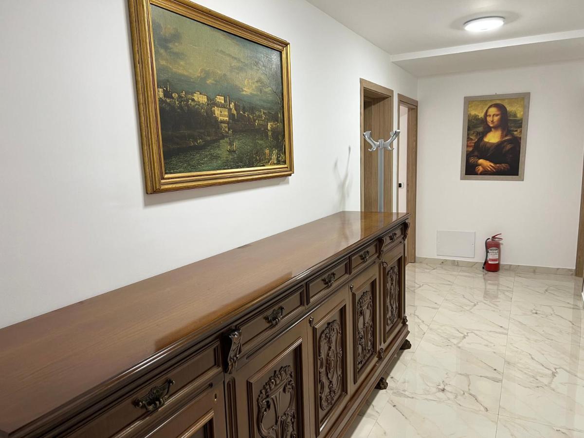 Pensiunea Albero Curtea de Argeş Екстериор снимка